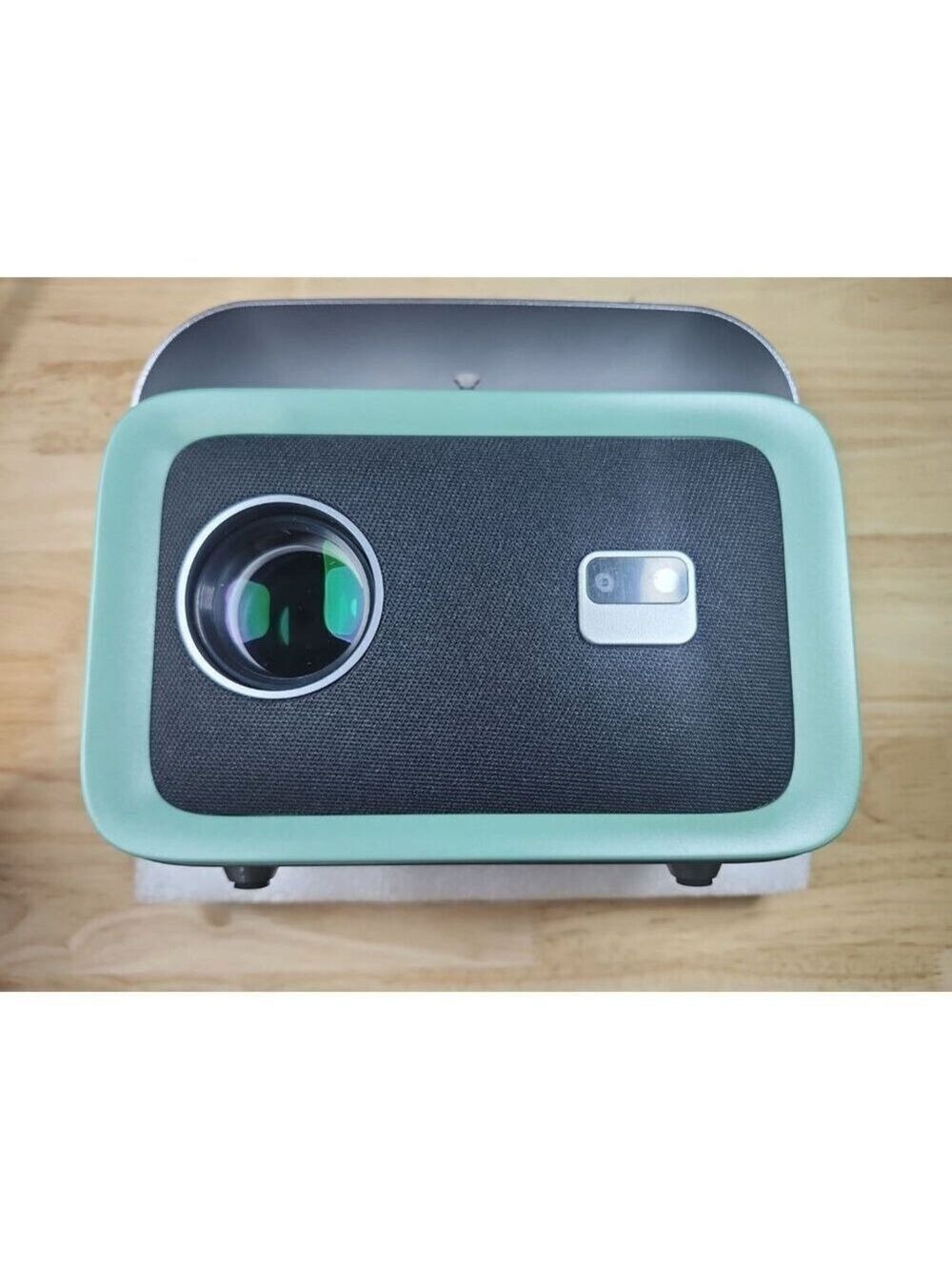 SKU# EB3011 Gklp0 projector